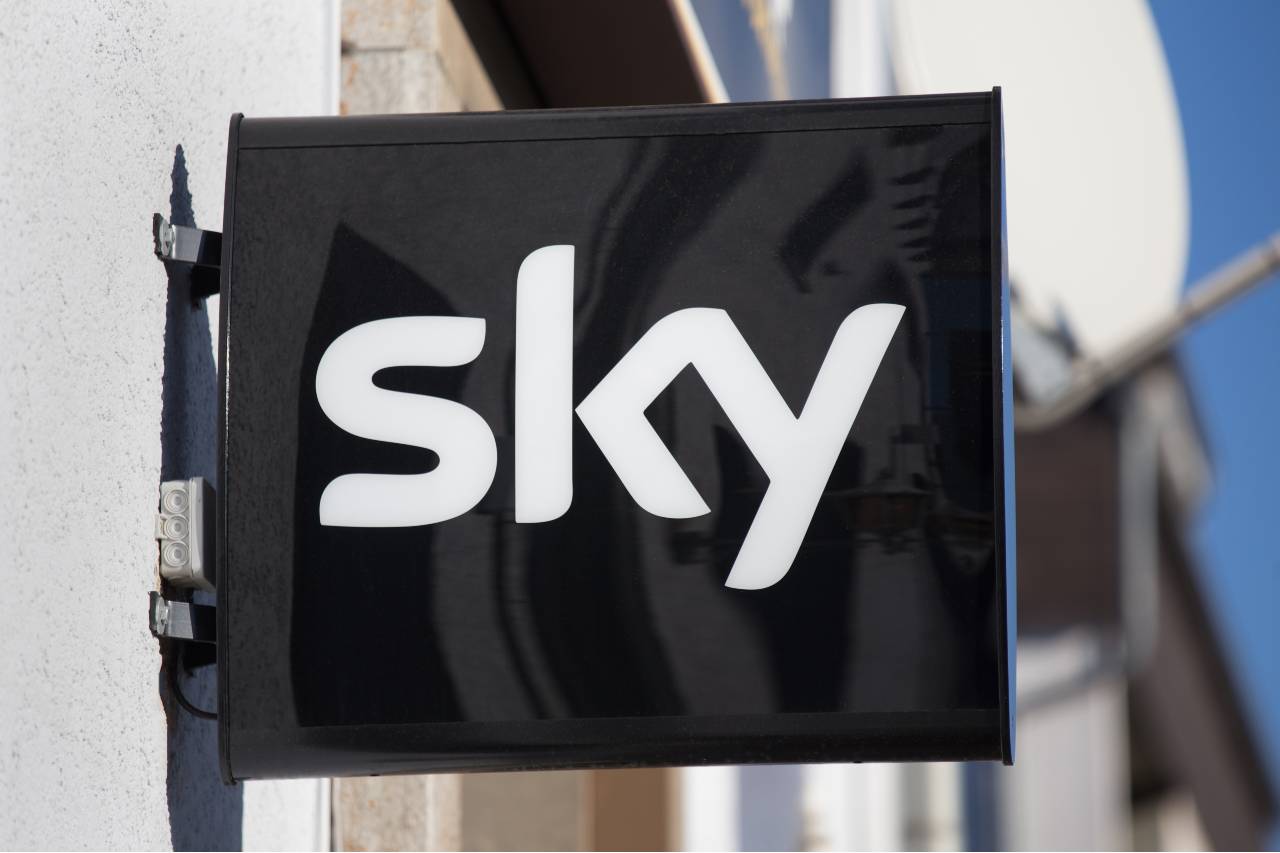 SKY, battaglia per i diritti tv (Adobe Stock)