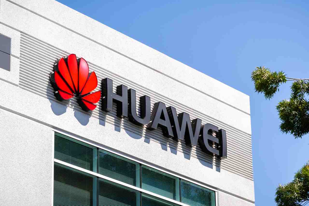 Huawei cala a picco