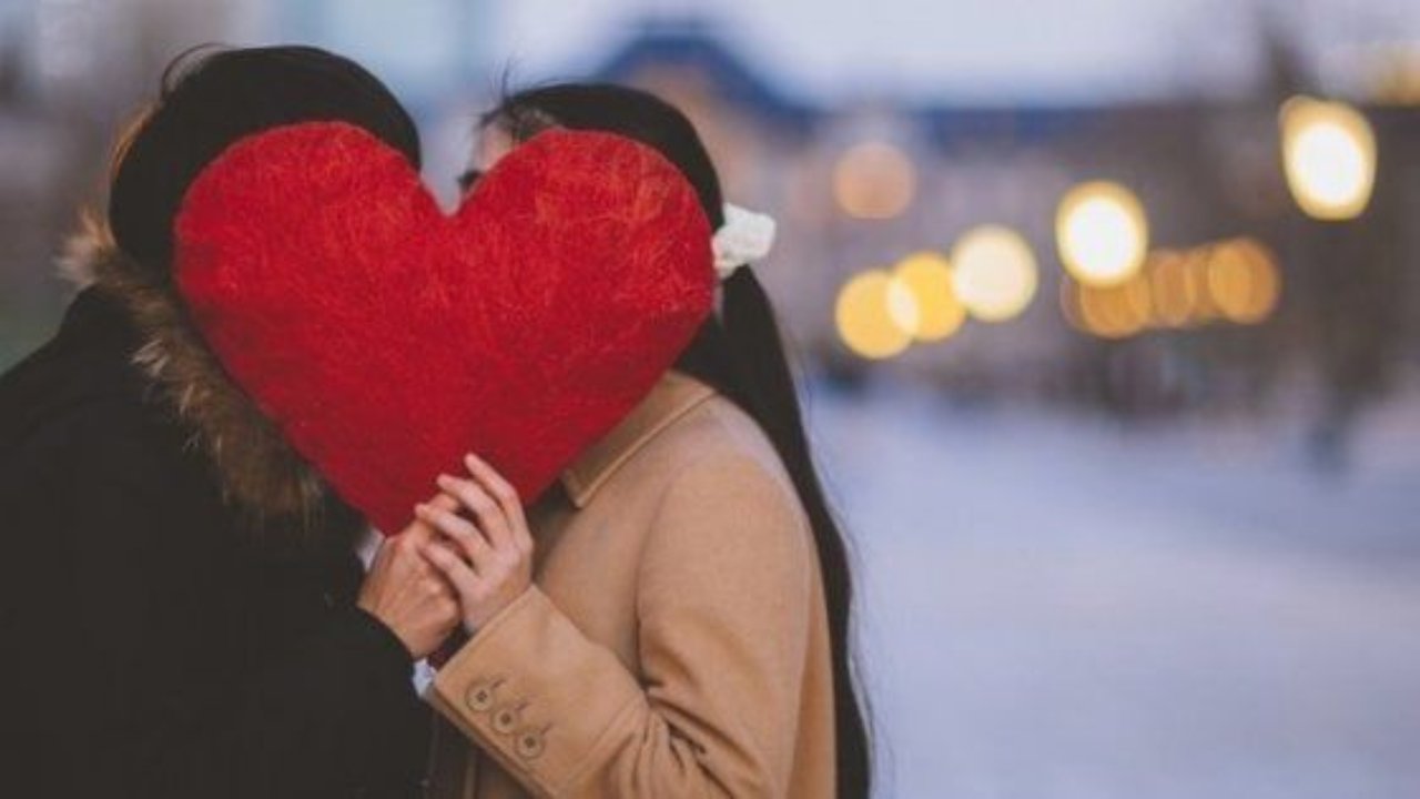I social predicono la fine dell'amore (Foto Repubblica)