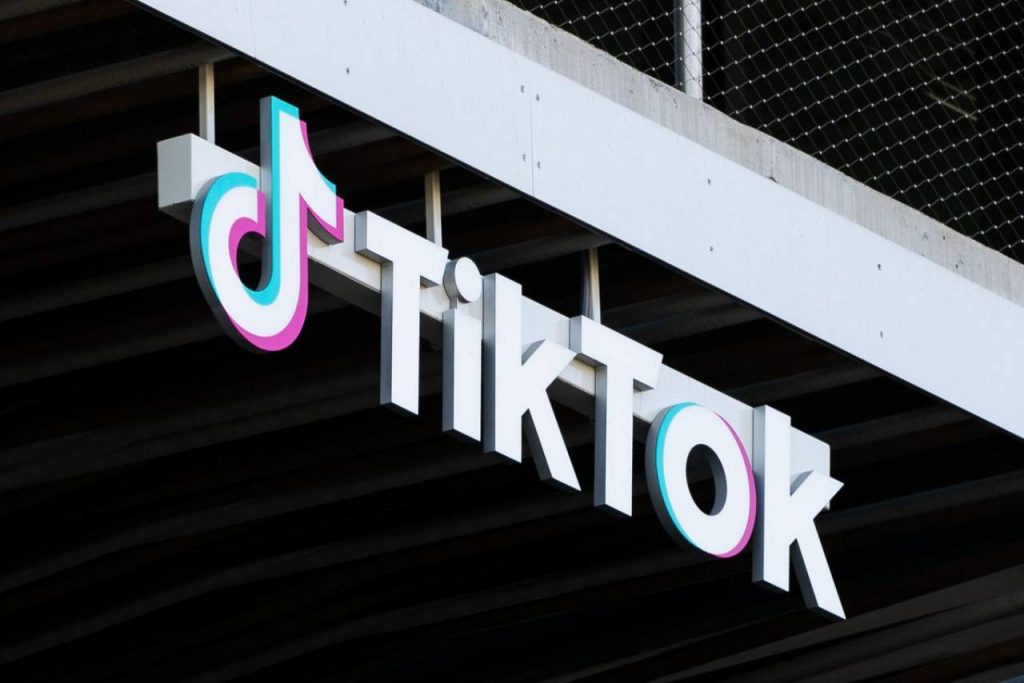 TikTok banna gli Under 13 (Foto Forbes)
