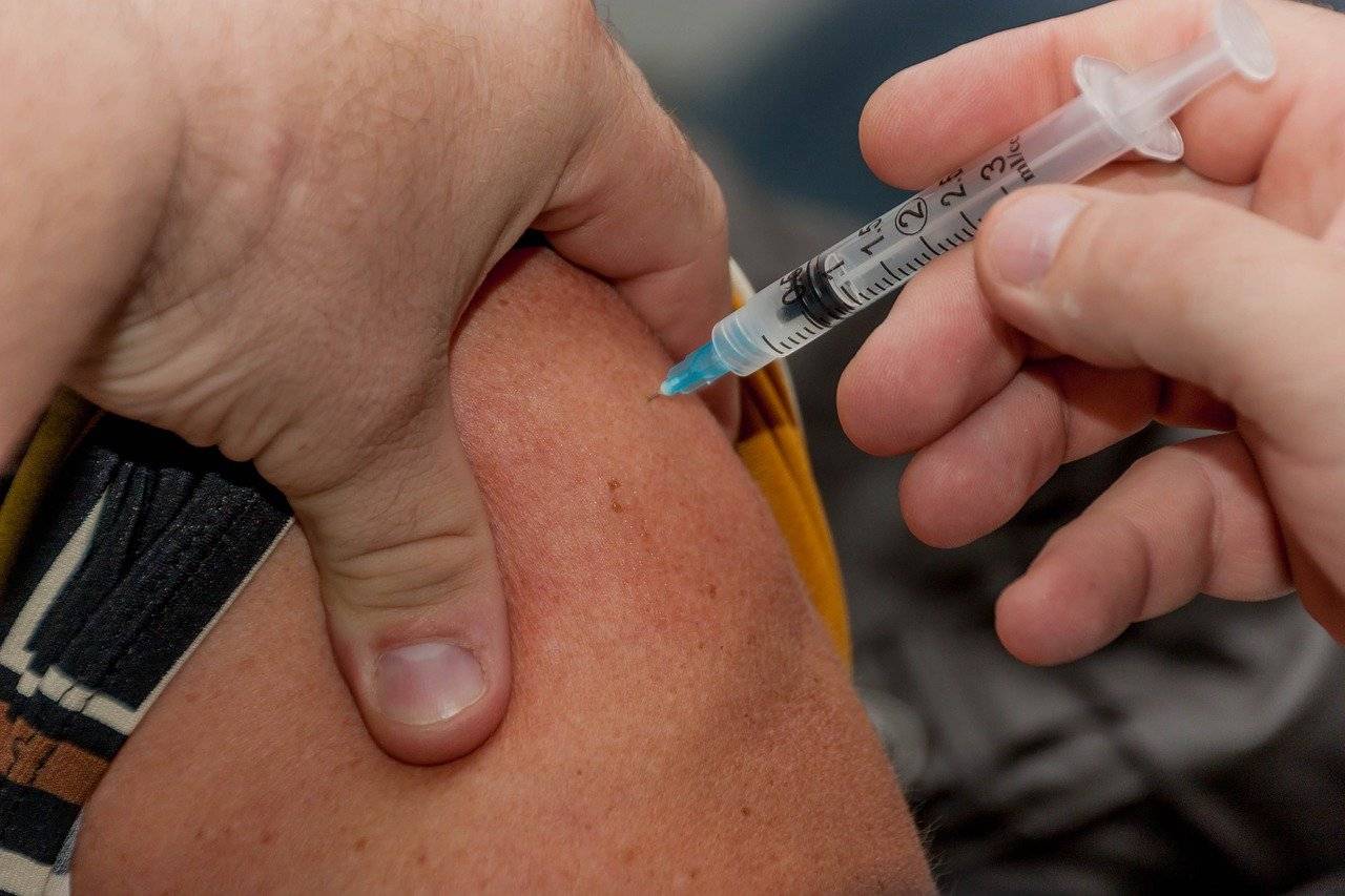 prenotazioni vaccini lazio, piattaforma in tilt