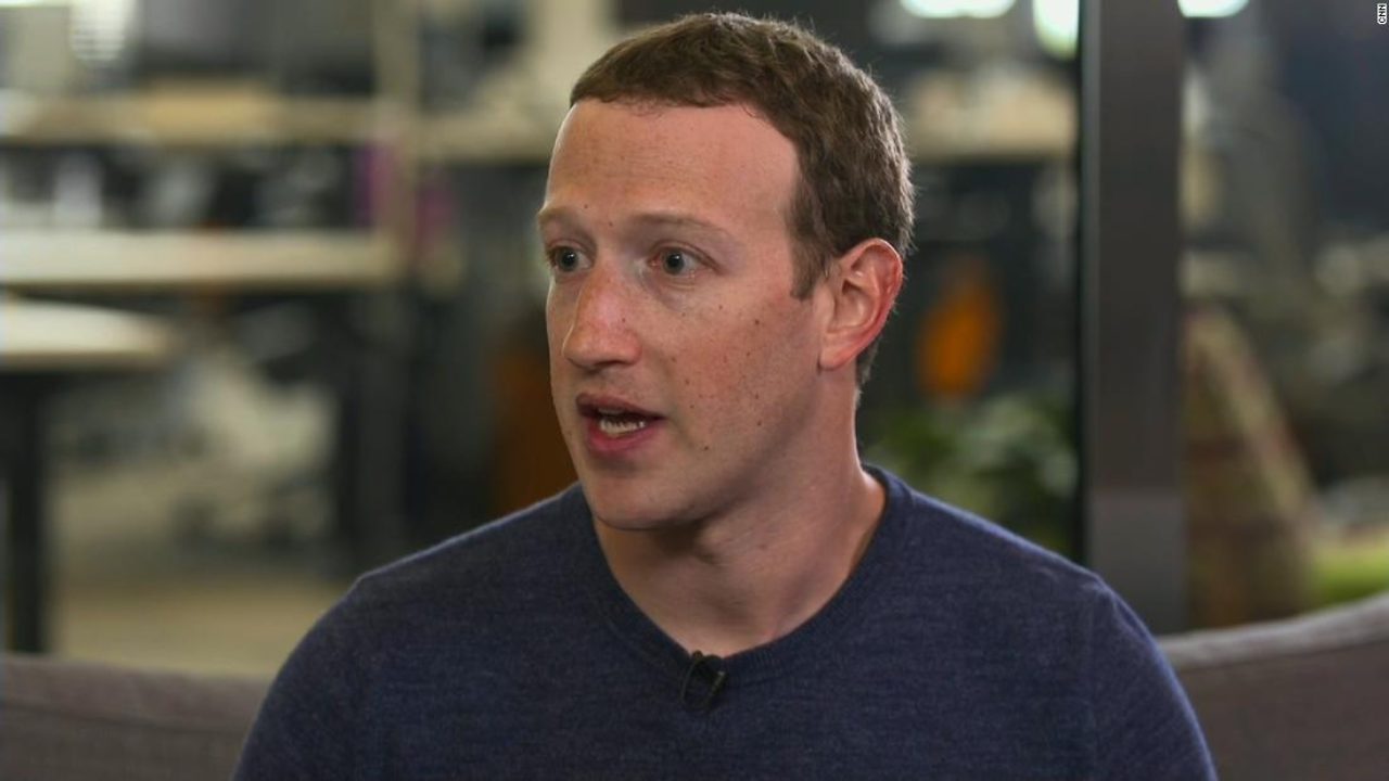 Zuckerberg, Facebook vs Apple (Cnn)