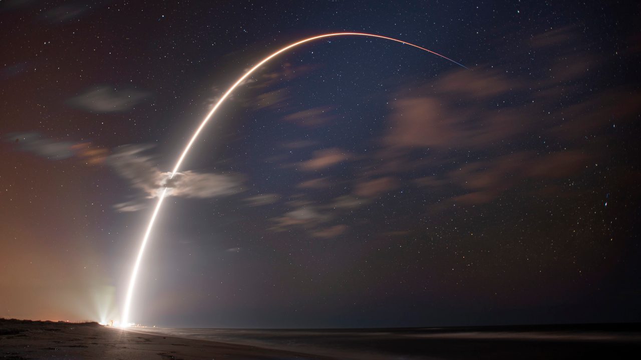 Space X, il Falcon 9 lanciato in orbita