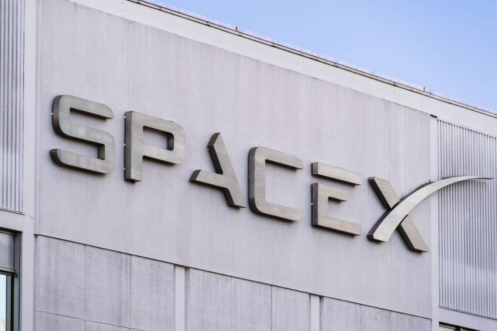 SpaceX, la compagnia spaziale di Elon Musk (Adobe Stock)