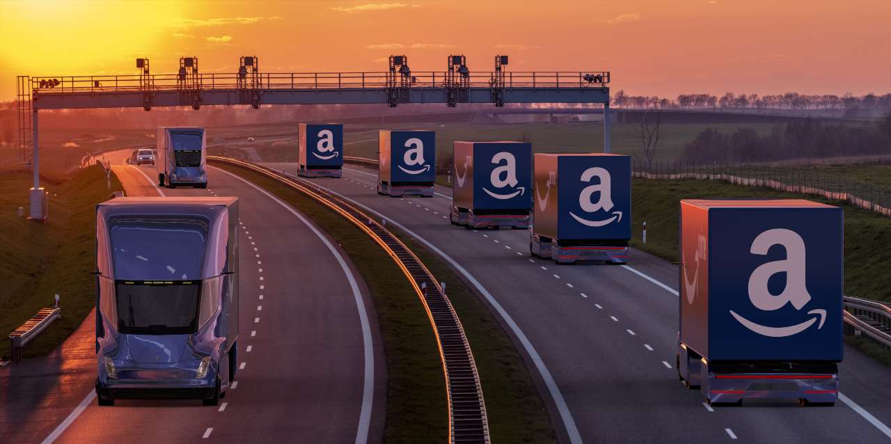 Amazon Trucks (Adobe Stock)