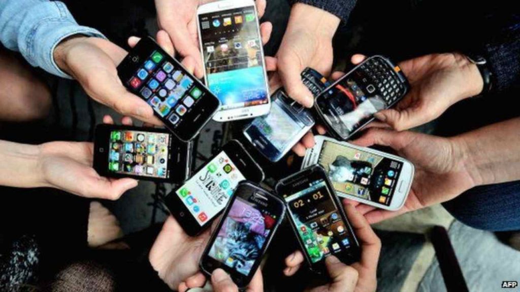 Mercato smartphone ai tempi del covid (Foto Bbc)