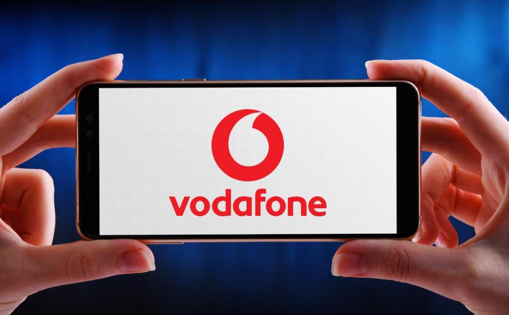 Vodafone, nuovi rincari in arrivo a giugno (Adobe Stock)
