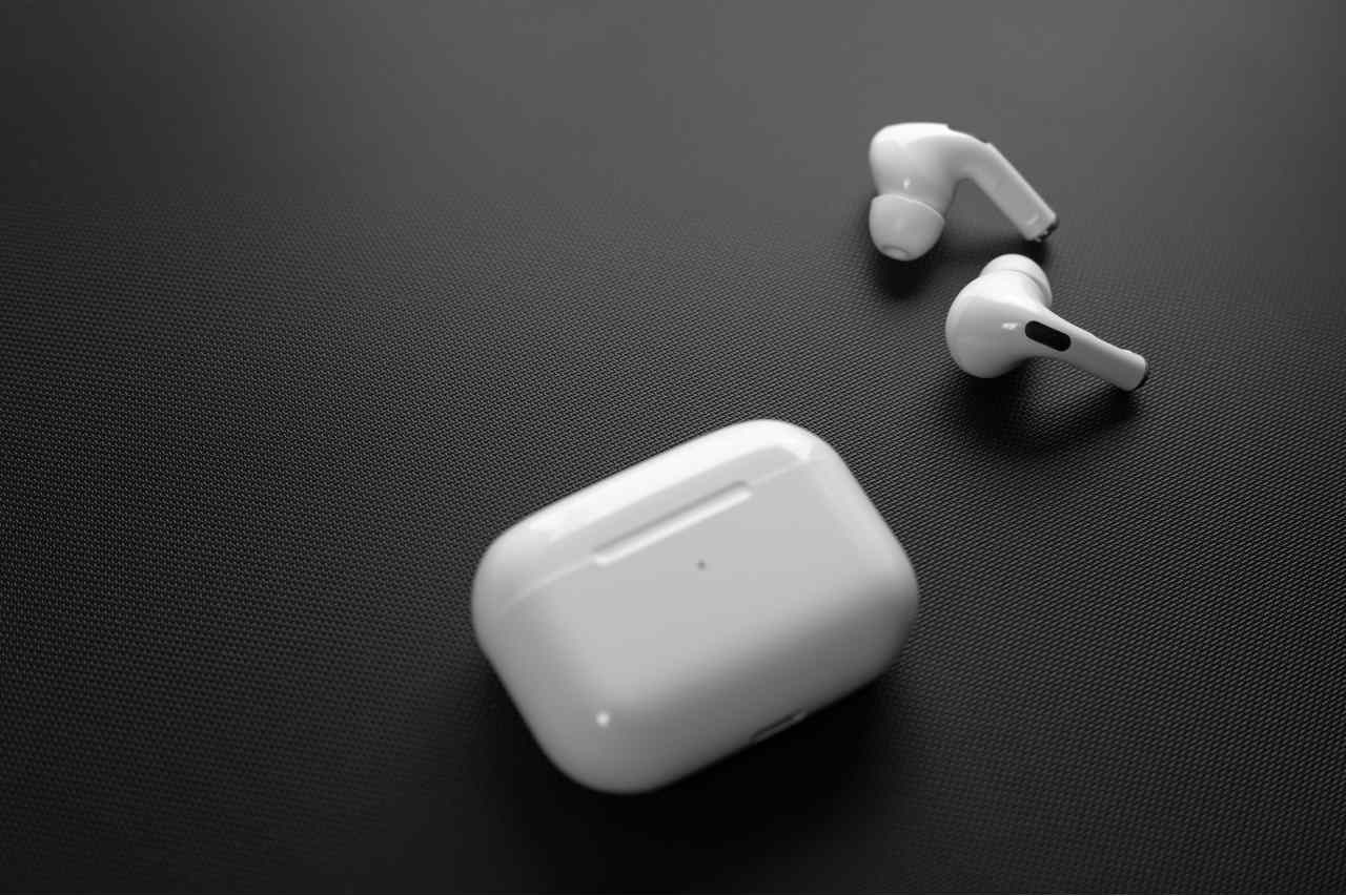 AirPods (Adobe Stock)