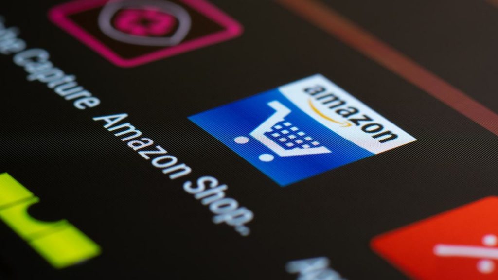 Amazon monopolio (photo by Sagar Soneji from Pexels)