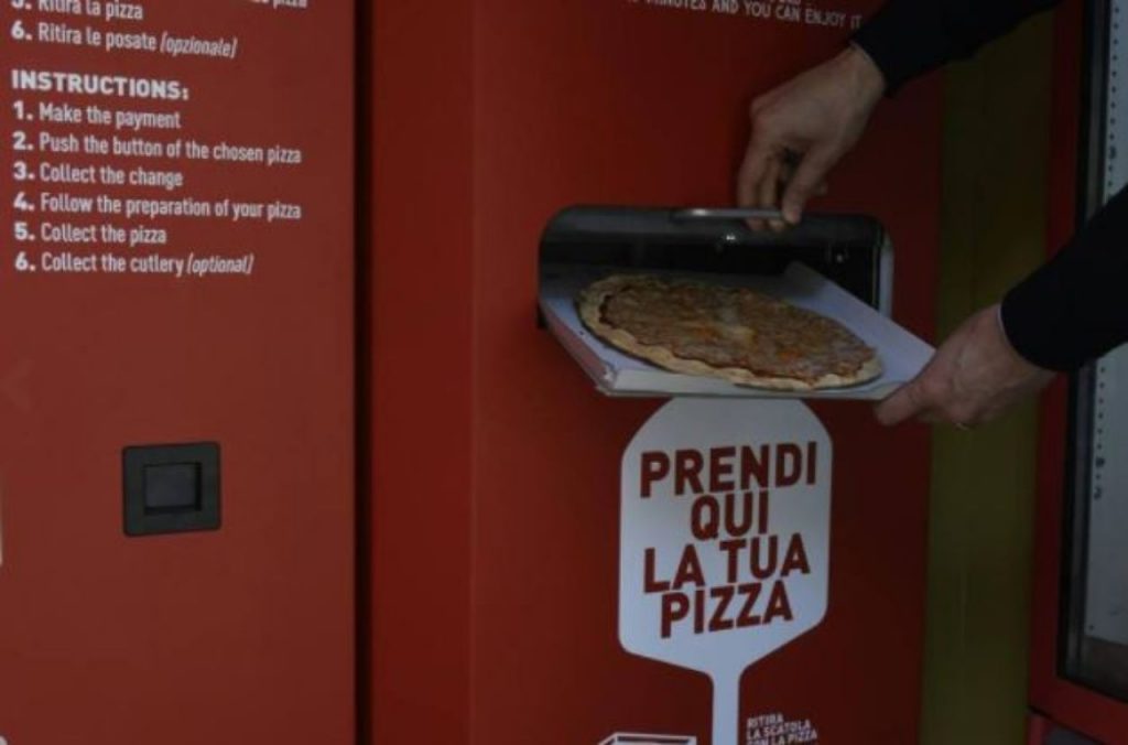 Pizza automatica a Roma (Foto Corriere.it)
