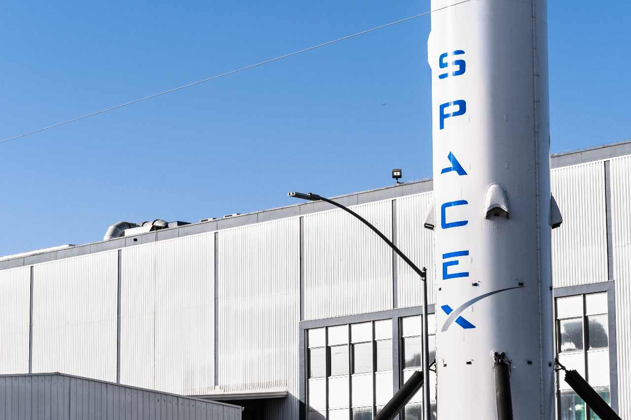 SpaceX, 4 privati cittadini per un volo spaziale (Adobe Stock)