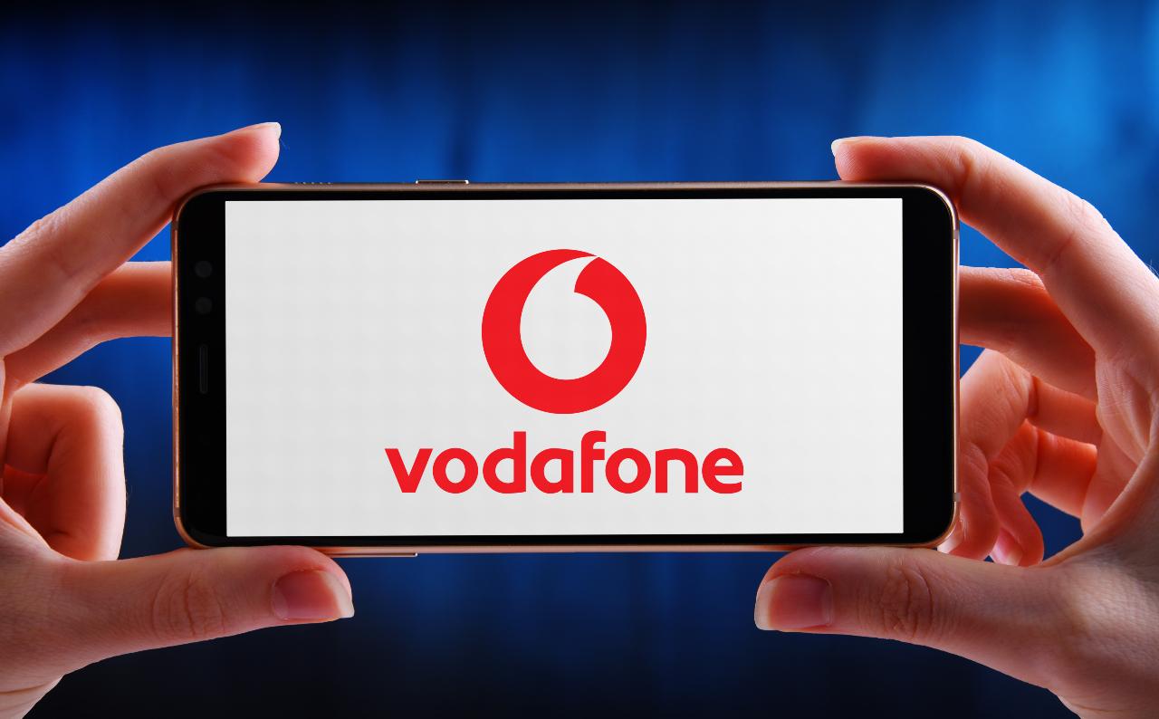 Vodafone, ultimi giorni per l'offertona (Adobe Stock)