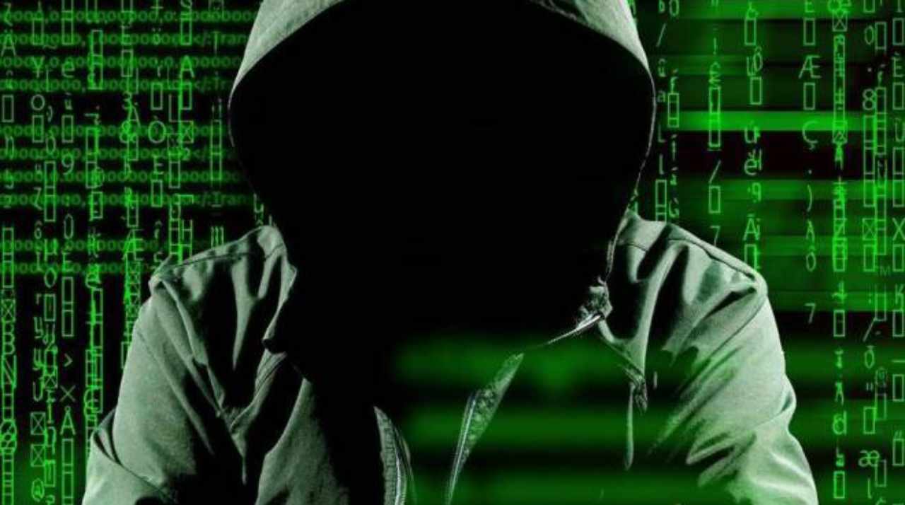 Attacco hacker (Foto IlGiorno)