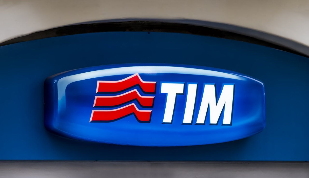 TIM, via a una nuova sperimentazione (Adobe Stock)