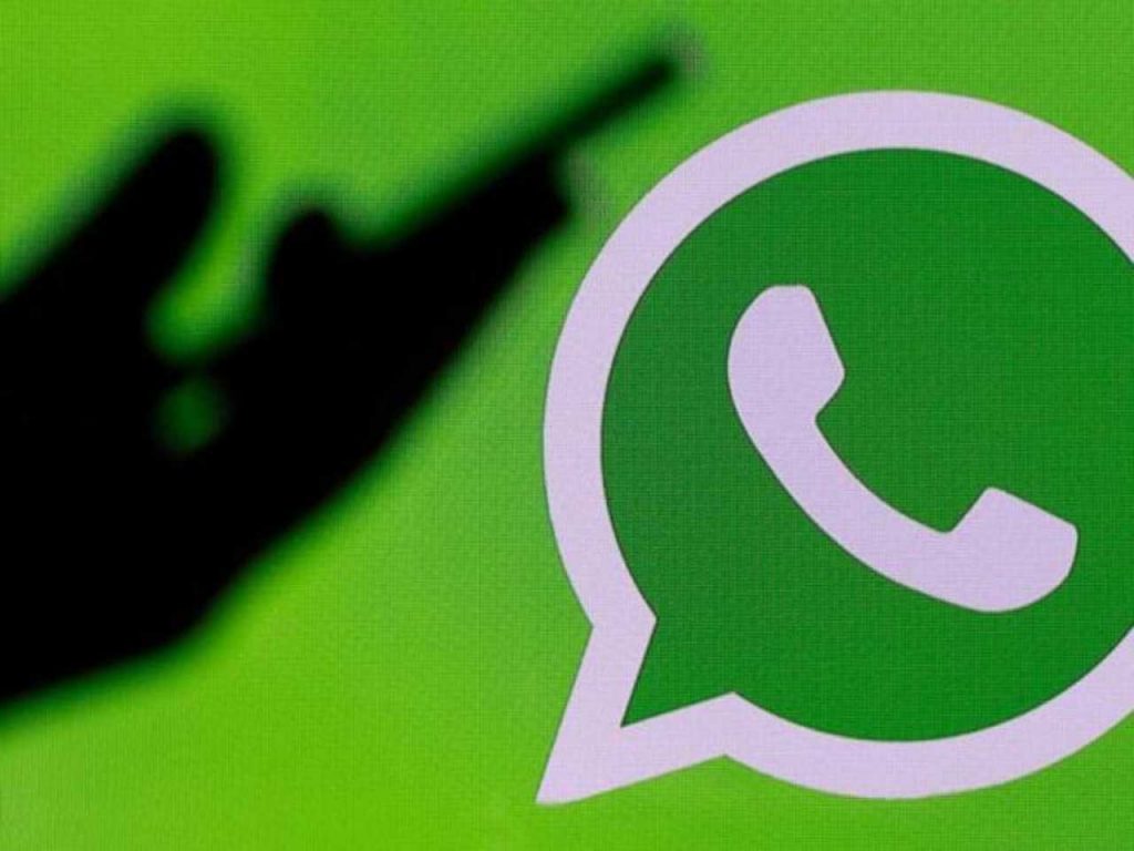 WhatsApp, trucco messaggi vocali (Foto Corriere)