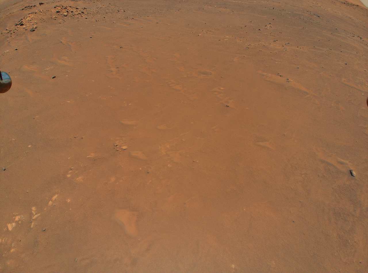 Le immagini di Marte prese dal Rover Ingenuity (Nasa)