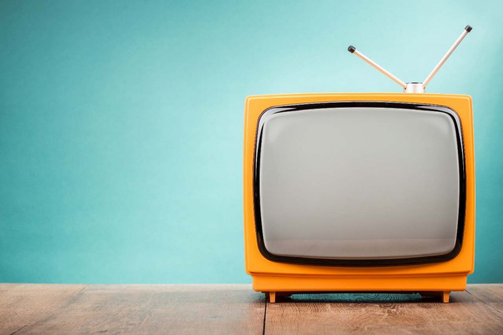 La guida per ottenere il Bonus Tv da 100 euro (foto Adobestock)