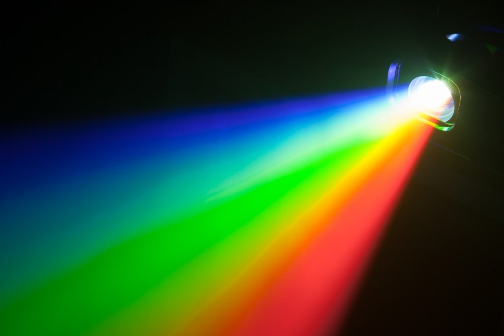 Spettro luminoso (Adobe Stock)