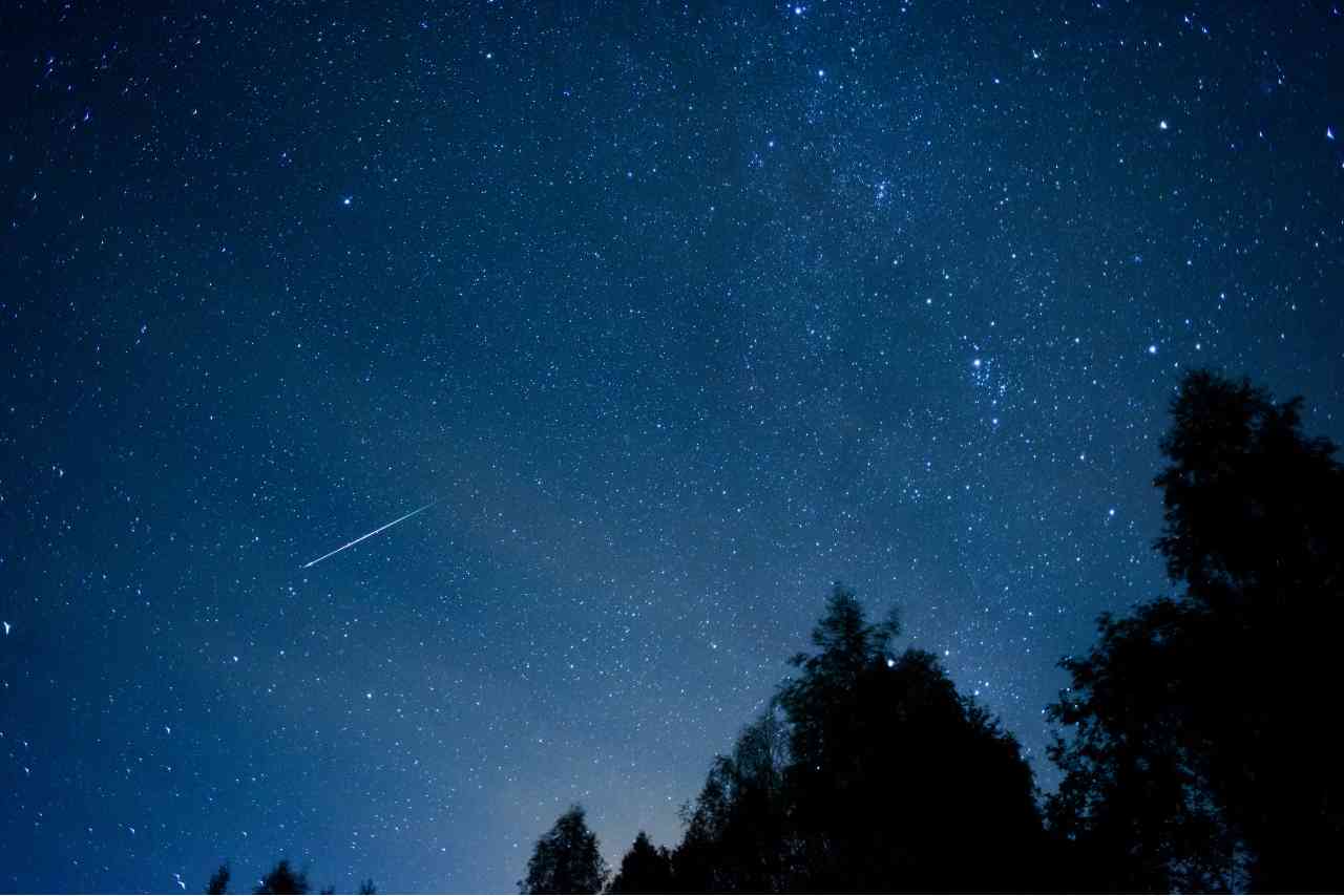 stelle cadenti (Foto Adobestock)