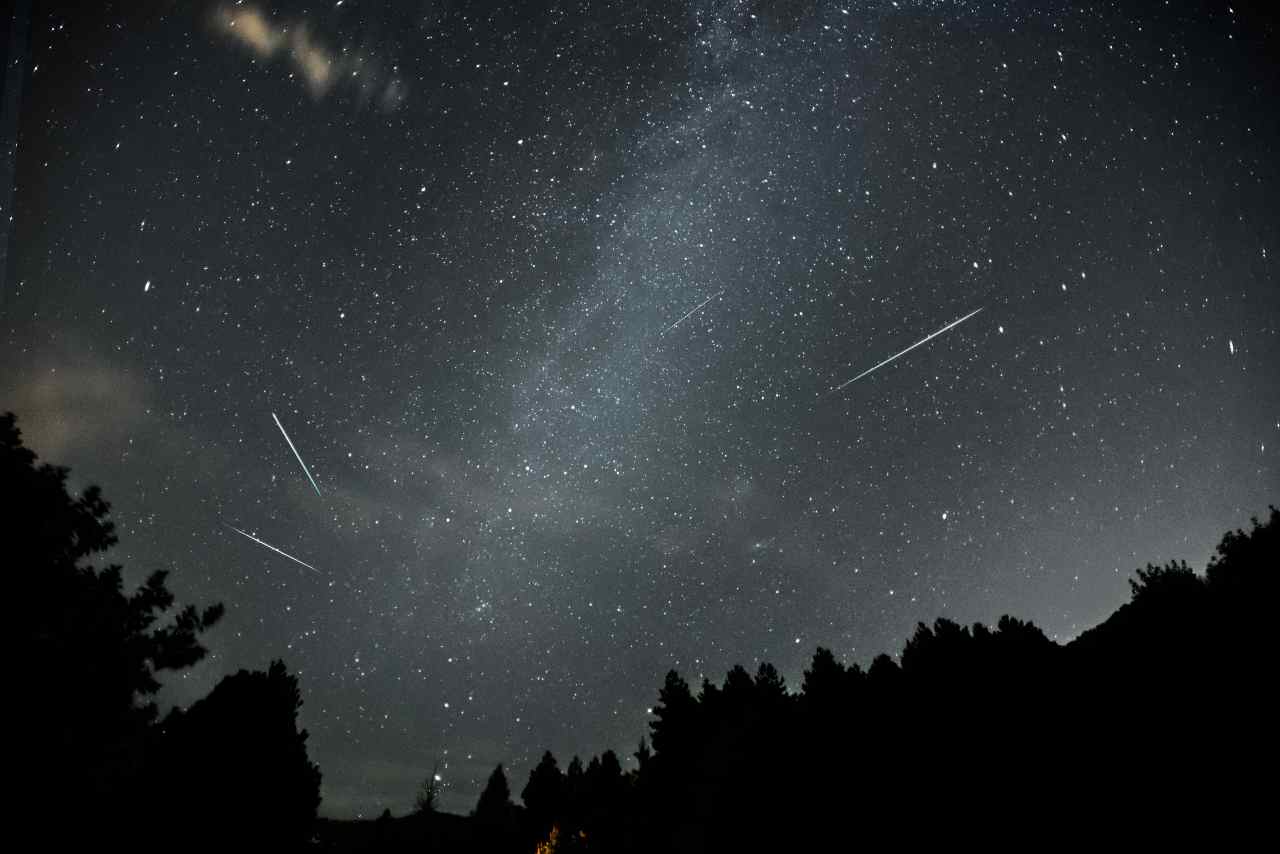 stelle cadenti (Foto Adobestock)