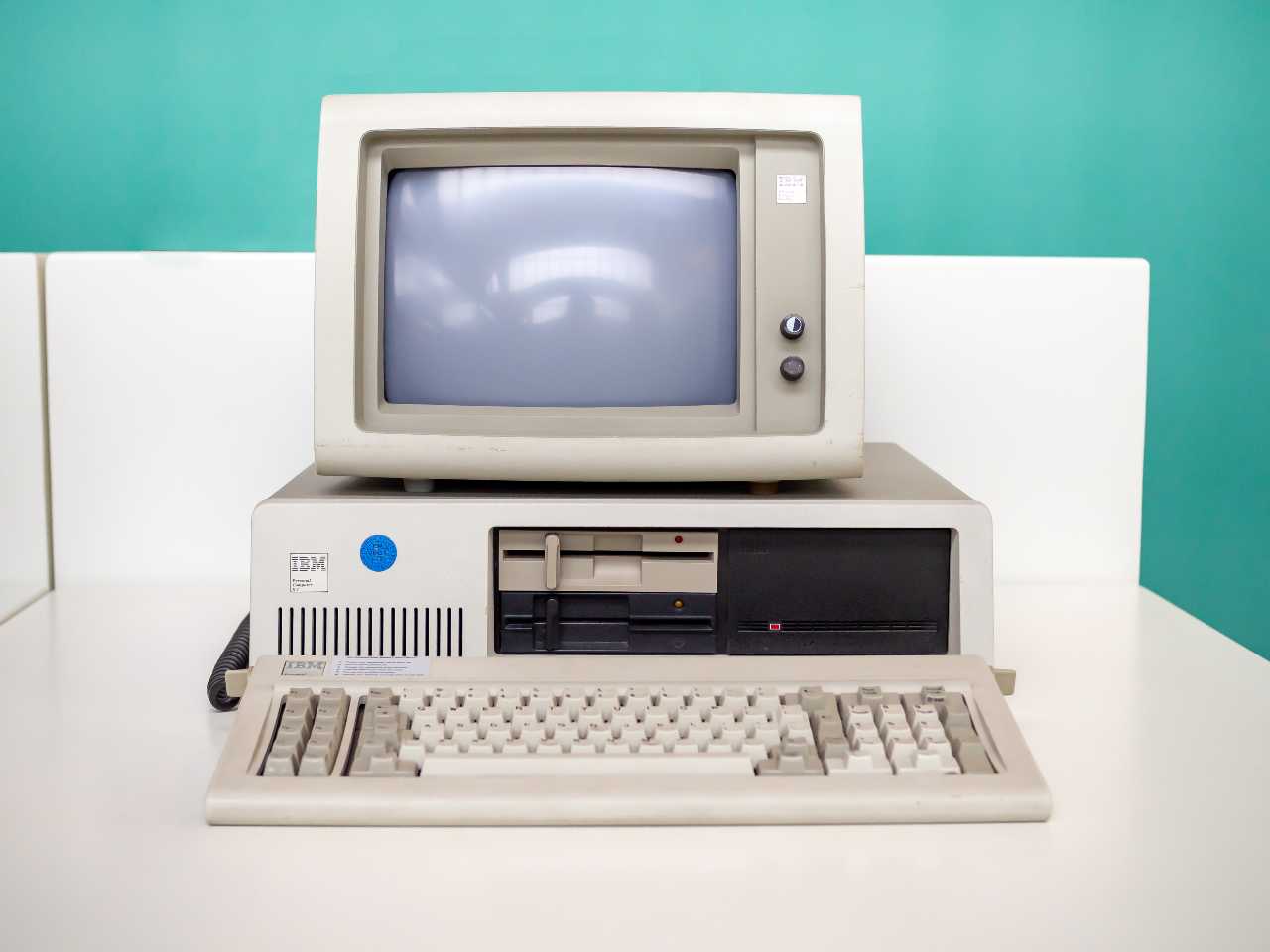 Personal Computer IBM (Adobe Stock)