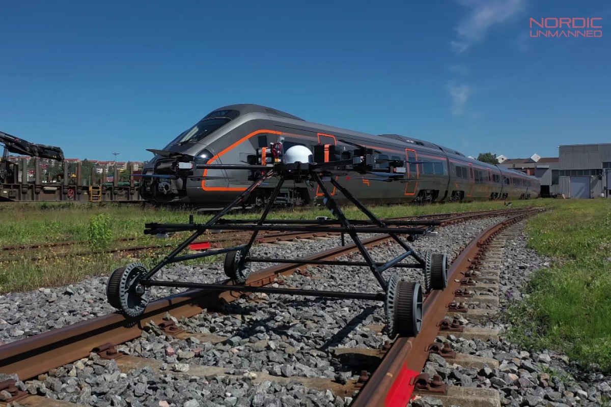 Staaker BG-300 Railway Drone, un drone ad hoc per i trasporti ferroviari (Adobe Stock) 