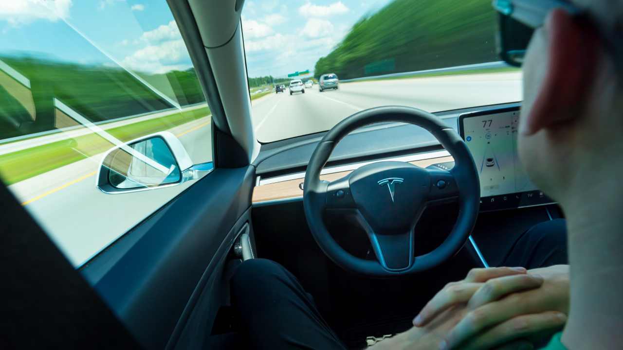 Tesla, scagionato l'Autopilot, a Palm Harbour fu errore umano (Adobe Stock)