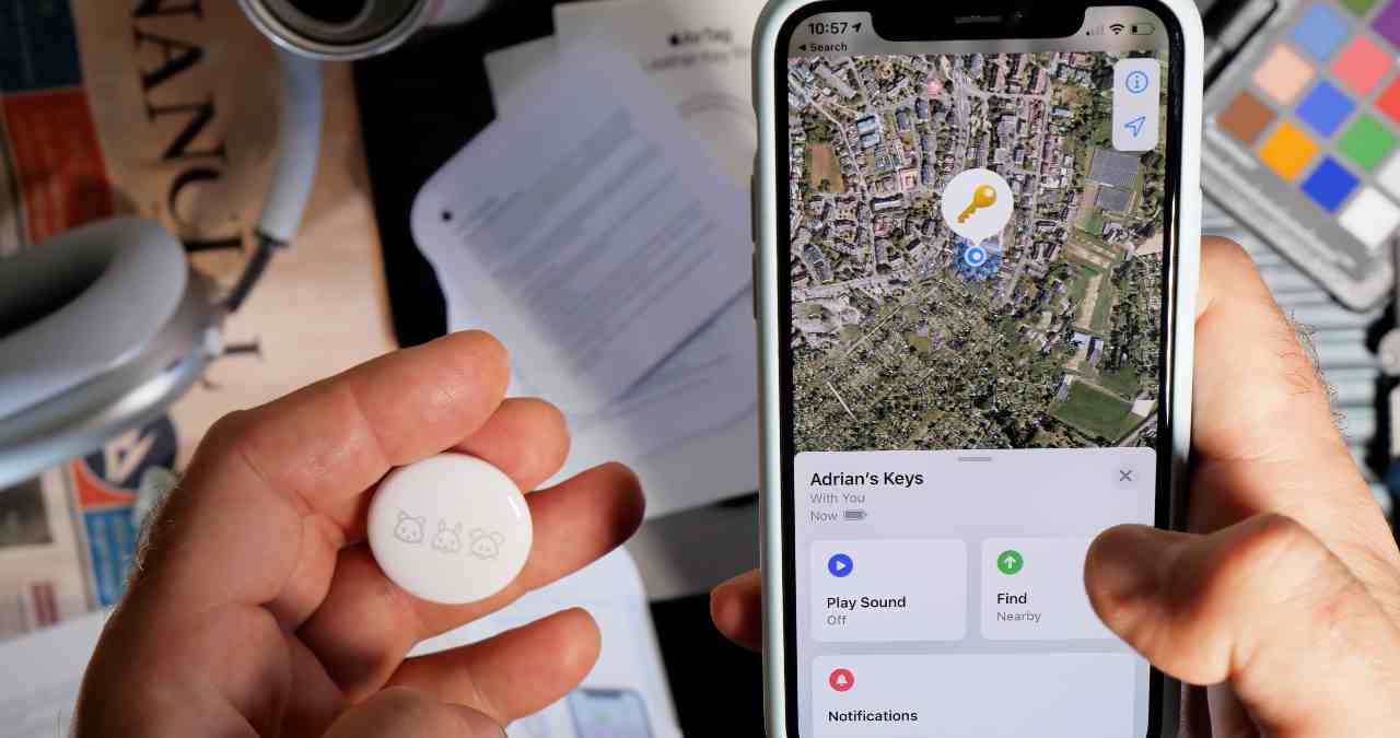 AirTag, il nuovo dispositivo di localizzazione del colosso di Cupertino (Adobe Stock)