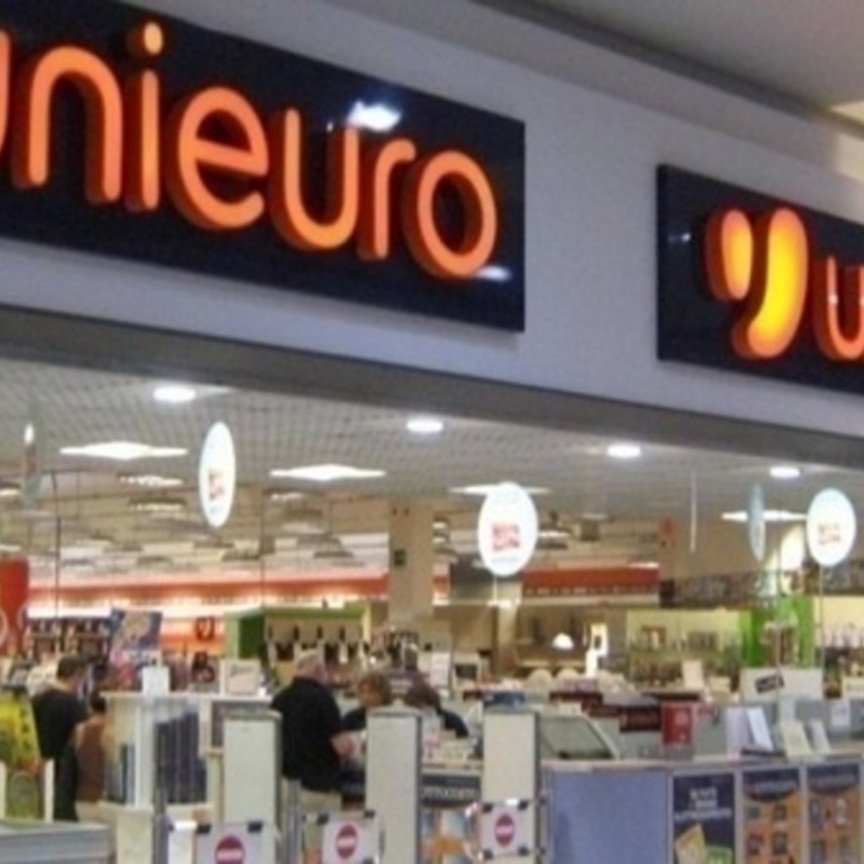 Unieuro, prima azienda di settore per numero di negozi e volume d'affari (Adobe Stock)