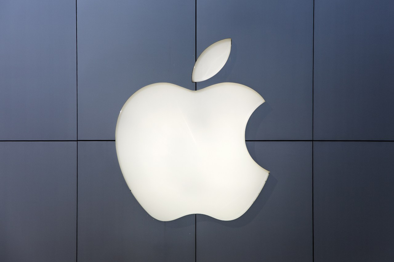 La Mela morsicata, il marchio simbolo del colosso di Cupertino (Adobe Stock)
