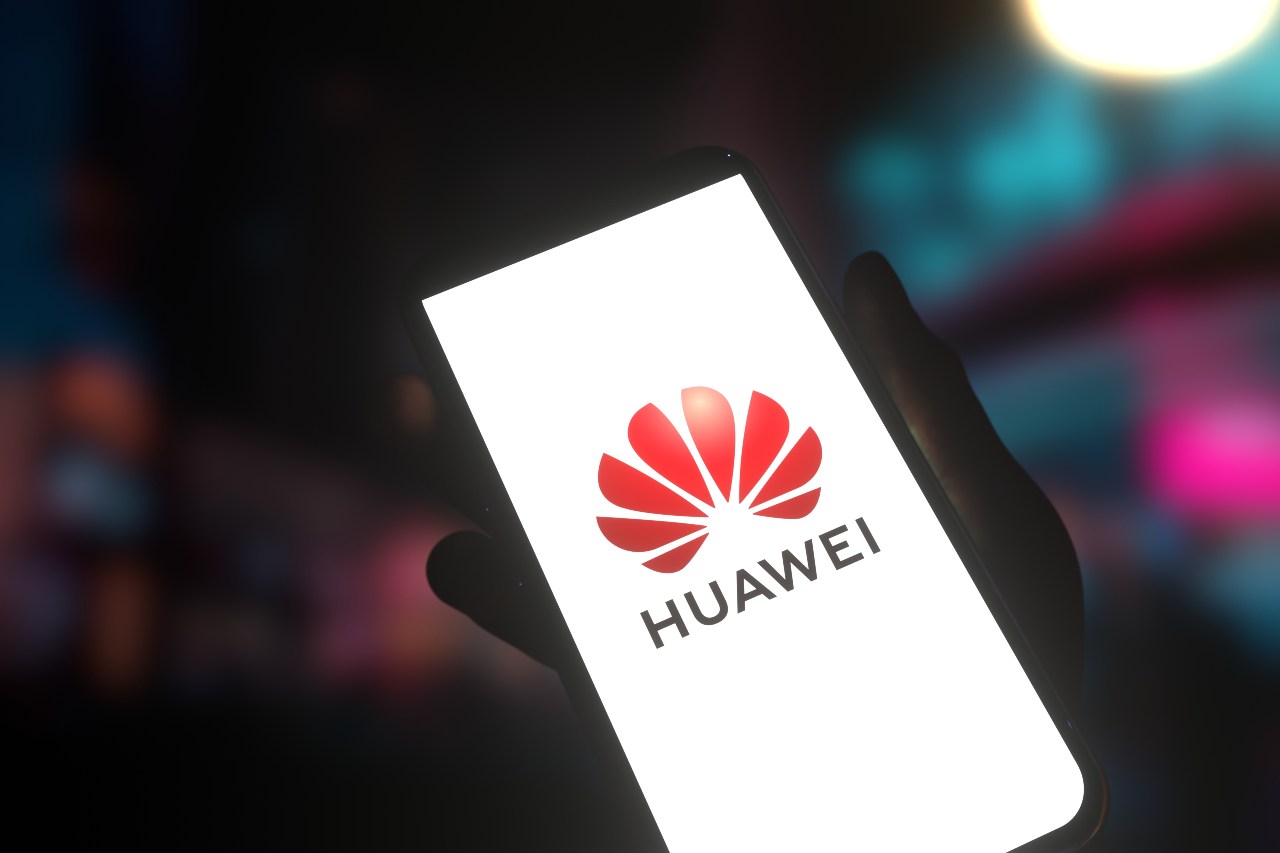 Huawei, lo scontro totale con gli Stai Uniti continua senza esclusioni di colpi (Adobe Stock)