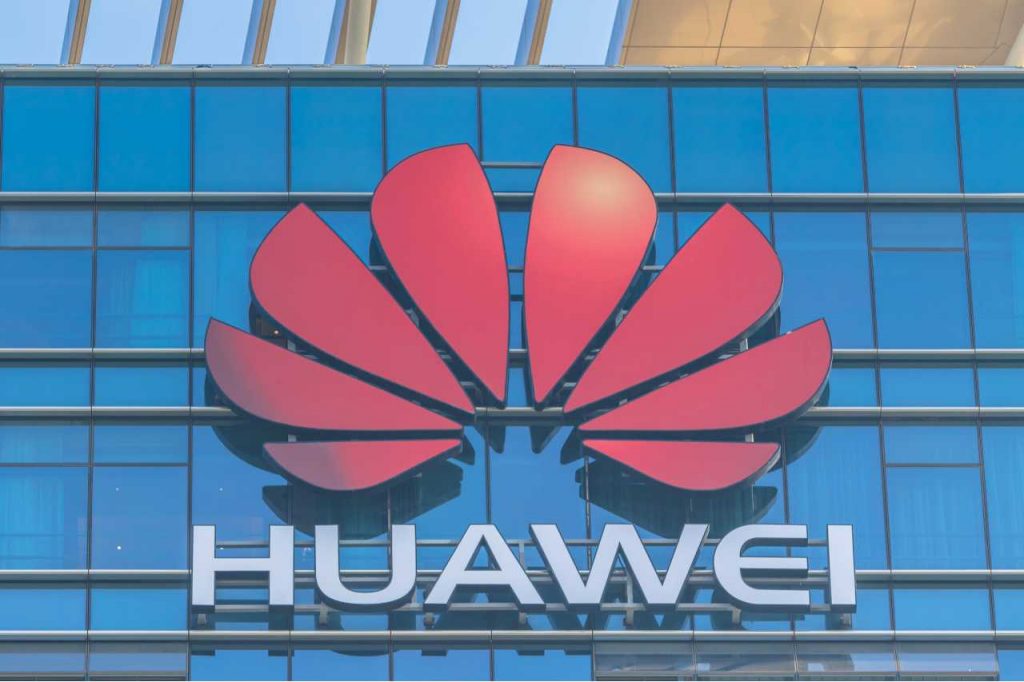 Huawei, colosso cinese nella black list degli Stati Uniti (Adobe Stock)