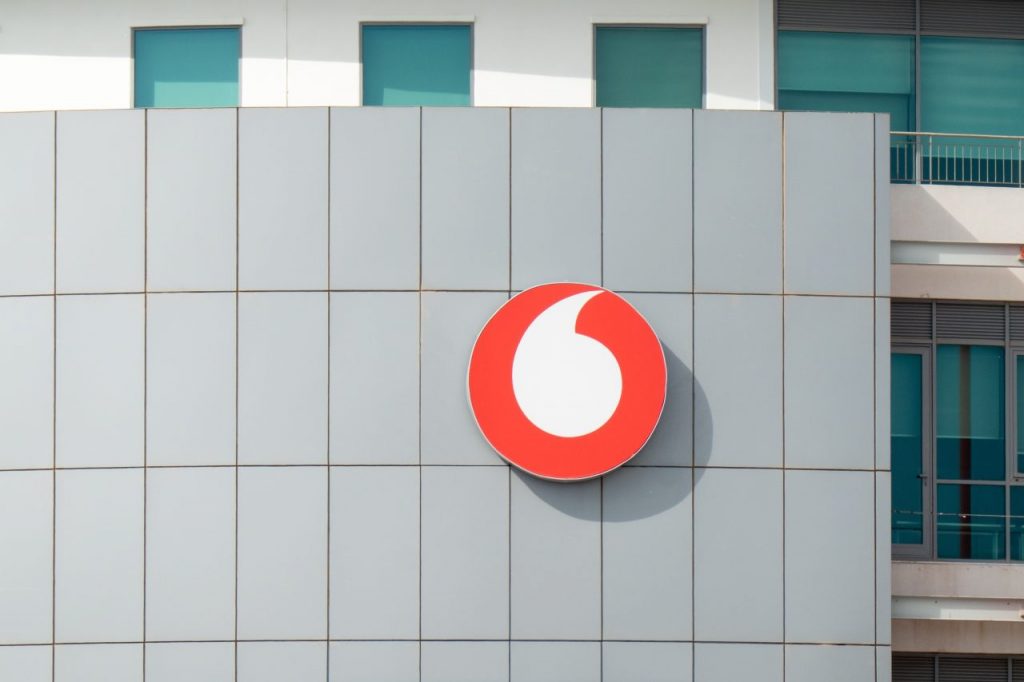 Vodafone, un operatore telefonico nato nel 1984 e con sede a Londra (Adobe Stock)
