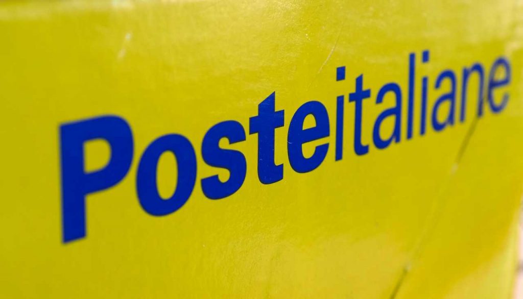 Poste italiane, aumento dei costi sui conti (Adobe Stock)