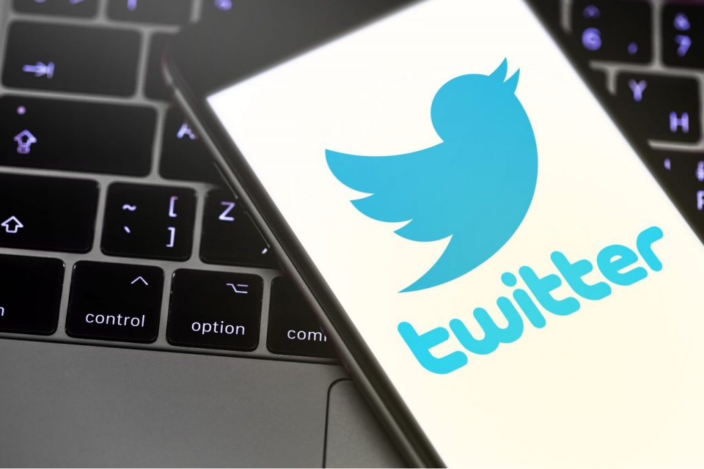 Twitter lancia Super Follow nel mondo: per il momento solo per iOS (Adobe Stock)