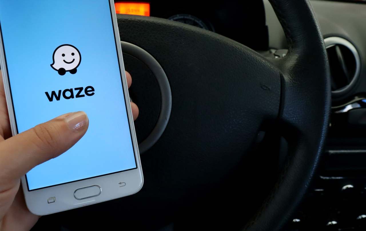 Waze, acquistata proprio da Google nel lontano ormai 2013 (Adobe Stock)