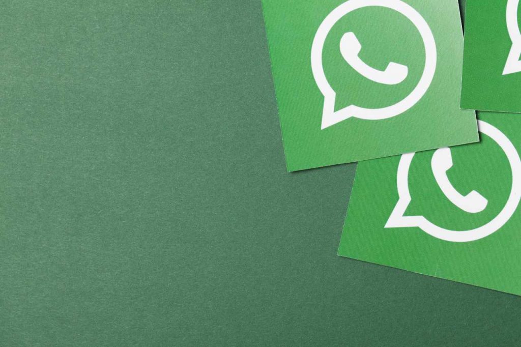 WhatsApp down 20211227 cmag