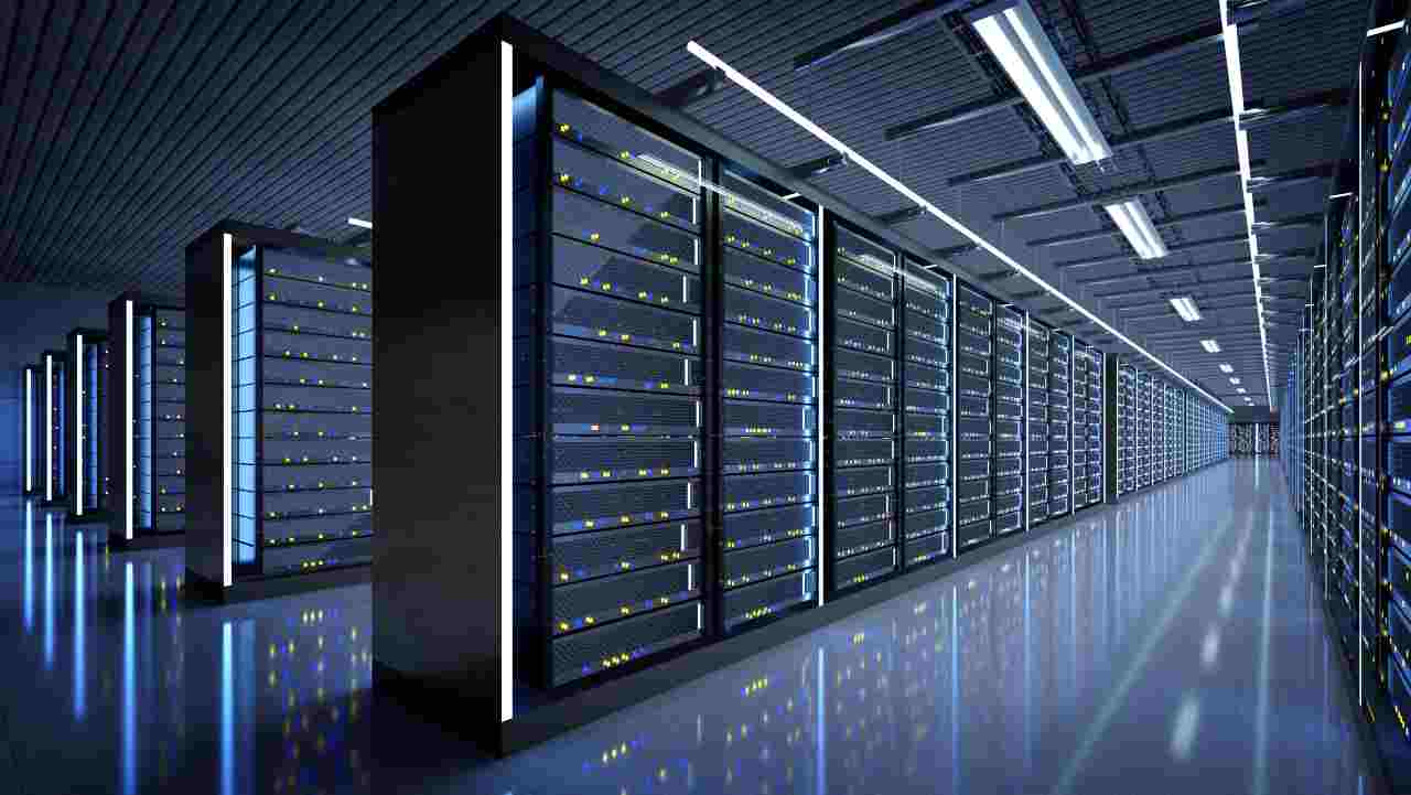 Qui si proteggono i dati degli Italiani: un enorme datacenter che previene dai 50 ai 70 mila attacchi hacker al giorno