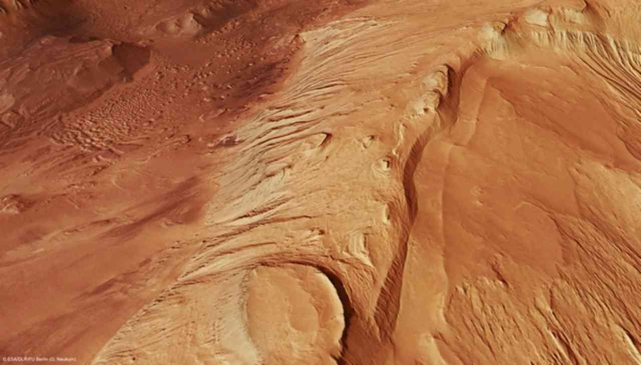 ESA Exomars trova una grande quantità di acqua nella Valles Marineris su Marte: questo cambierà molte cose