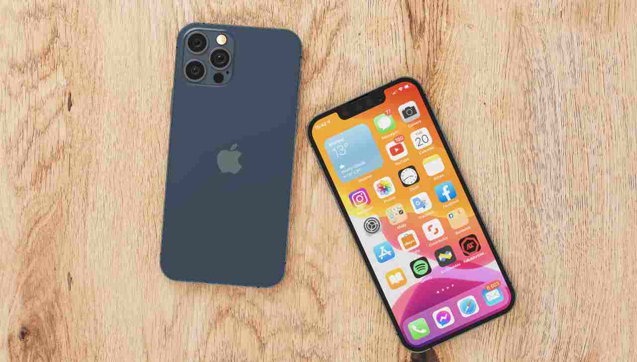 iPhone 13 per tutti: ora in sconto ad un prezzo mai così basso