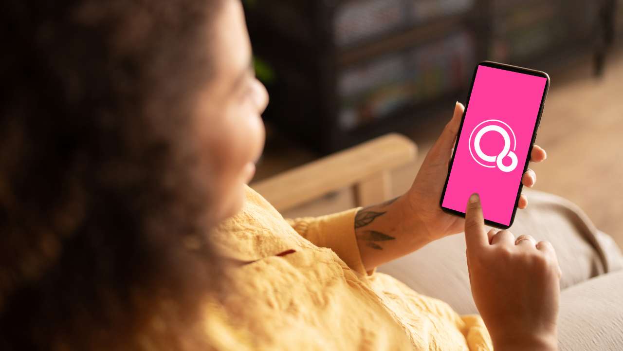 Samsung si avvicina all'idea di usare Fuchsia OS: che sia la fine del rapporto con Android?