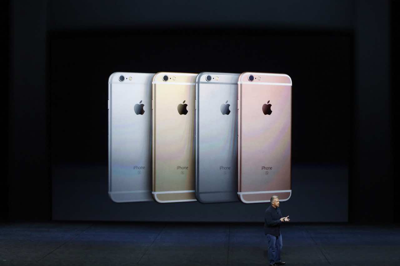 iPhone 6S: nel 2022 non funzionerà più WhatsApp - 03012022 www.computermagazine.it