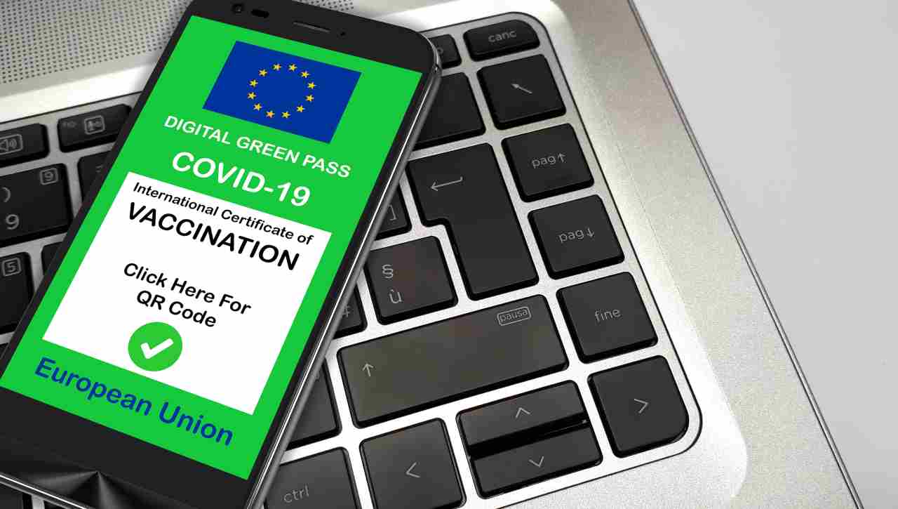 Ecco il semplice trucco per inserire il Green Pass su qualsiasi smartphone, ci vogliono solo pochi minuti
