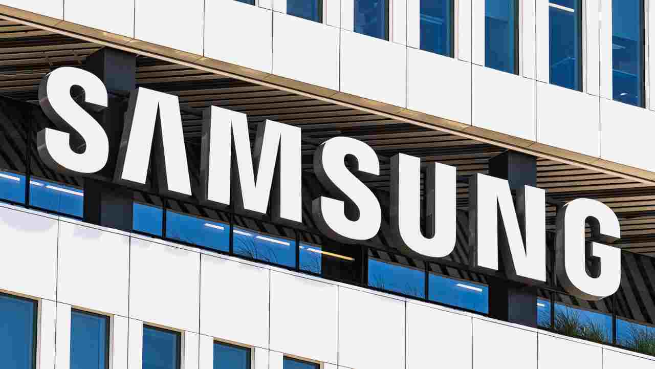 Samsung vuole iniziare a produrre farmaci? Una trattativa con la Biogen da 42 miliardi di dollari lascia pensare così