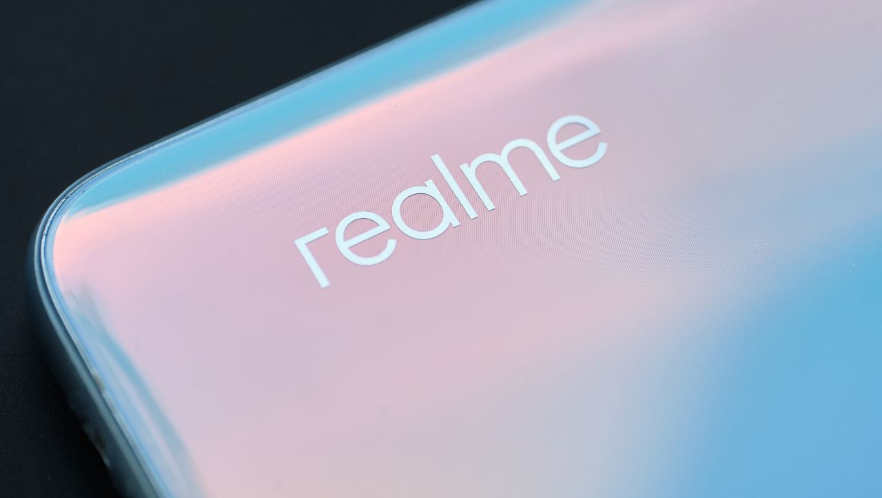 Realme presenterà (probabilmente) al MWC il caricatore wireless per smartphone più potente al mondo