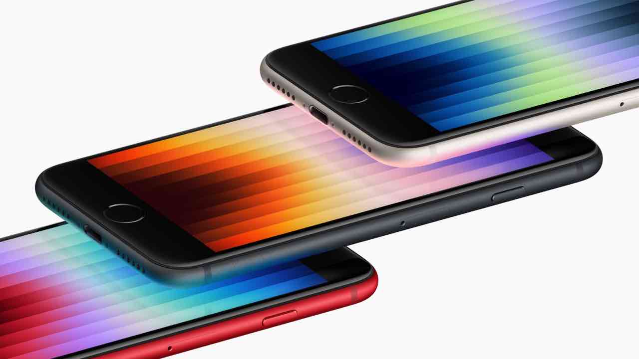 L'assenza del caricabatterie dagli iPhone fa guadagnare ad Apple - 150322 www.computermagazine.it