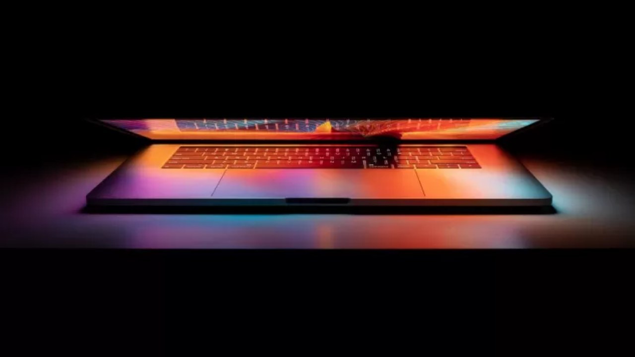 Apple conferma MacBook Pro e MacBook Air M2 arriveranno a breve, ecco i dettagli e le caratteristiche