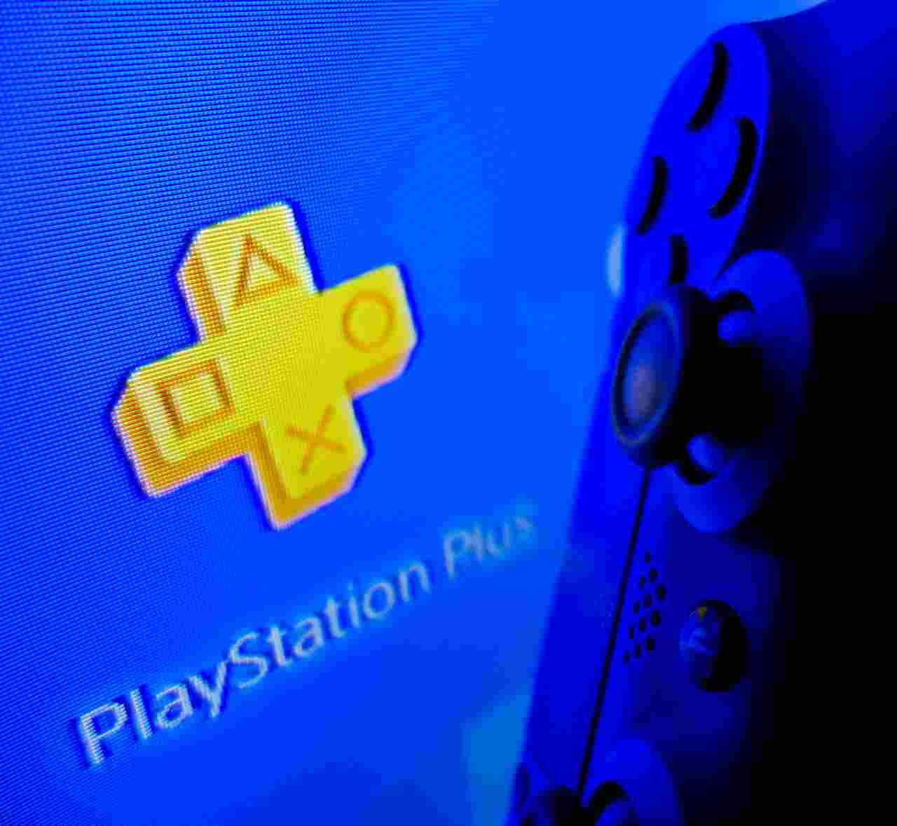 PlayStation Plus 20220428 cmag