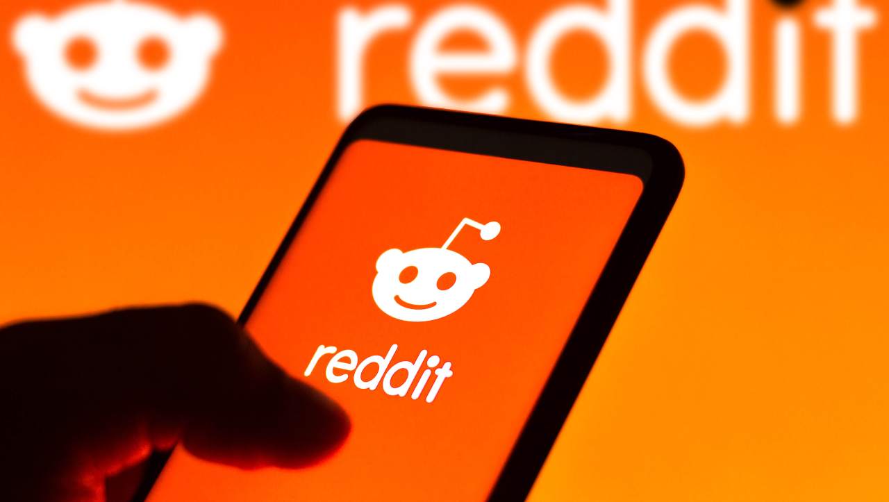 Il quadro dinamico di Reddit: una tela open source dove ogni utente colora un pixel alla volta