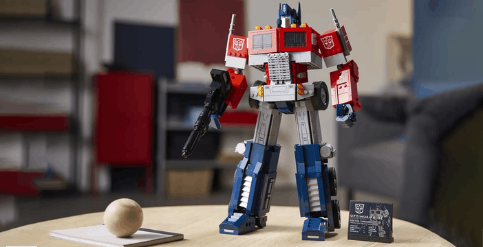 Optimus Prime atterra nel mondo LEGO - 160522 www.computermagazine.it